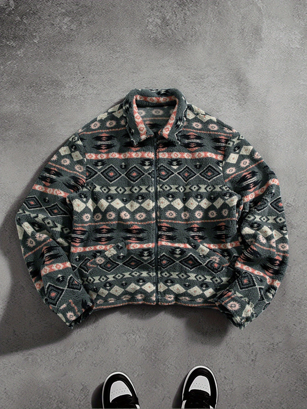 Men's Relaxed Plush Fleece Jacket with Pointed Lapels and Welt Pockets