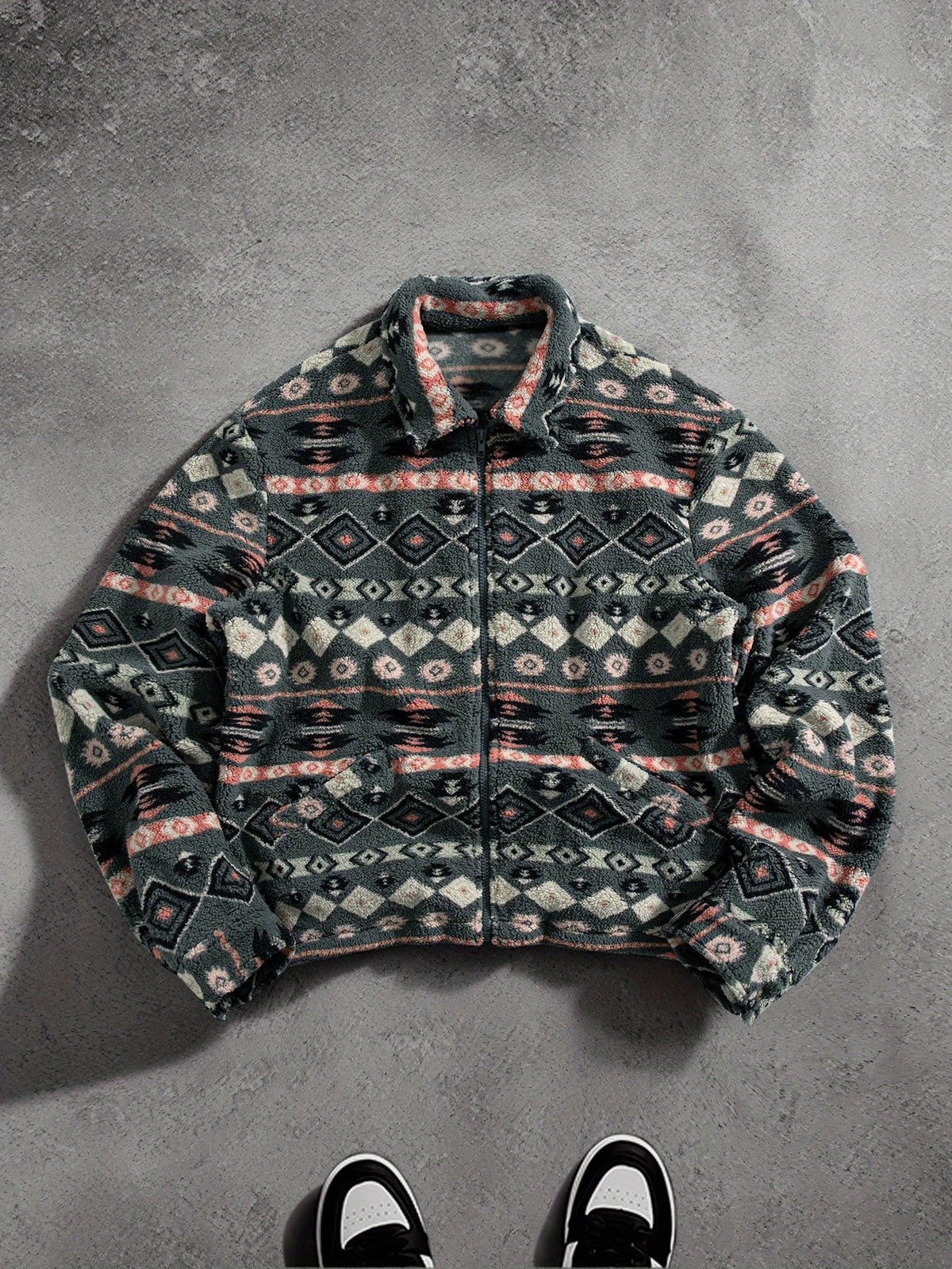 Men's Relaxed Plush Fleece Jacket with Pointed Lapels and Welt Pockets