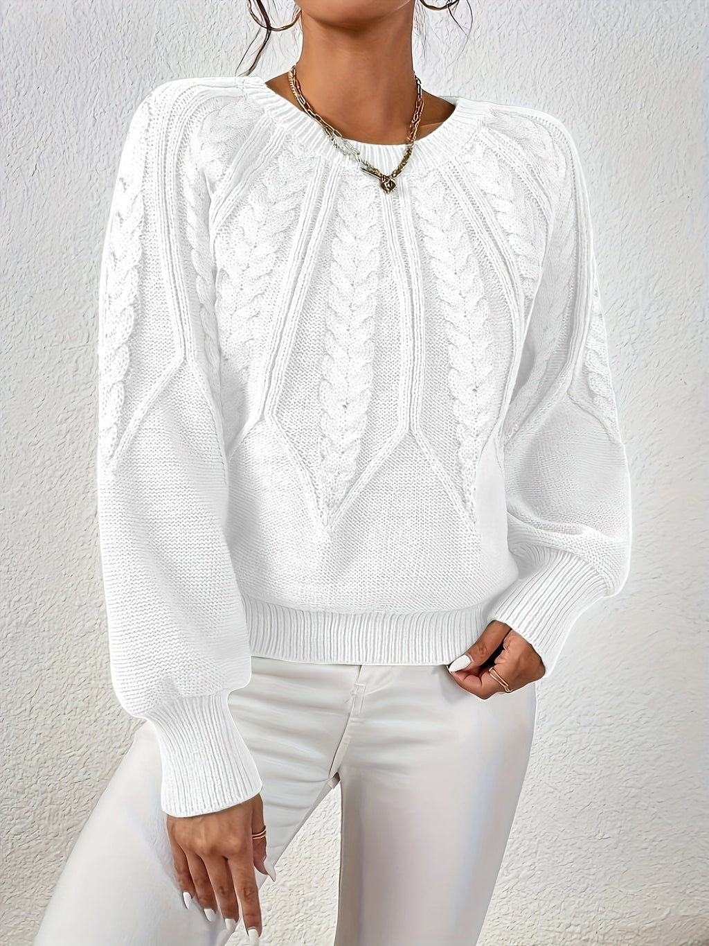 Women's Everyday Raglan Cable-Knit Jumper with Round Neckline