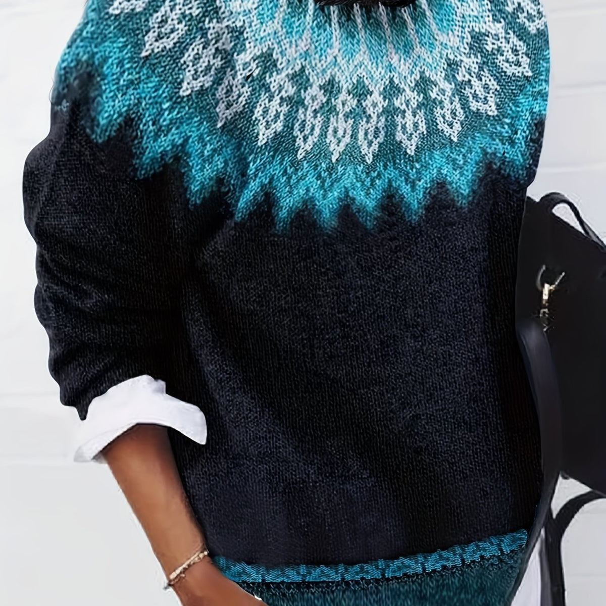 Women's Warm Jacquard Chunky Knit Jumper with Crew Neck - Black
