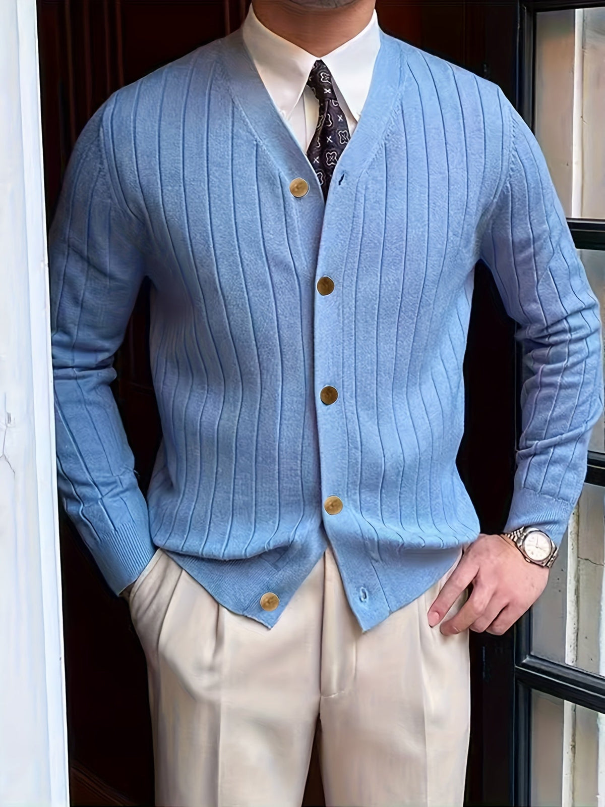 Men's Relaxed Knitted Cardigan with Button Front for Cool Evenings