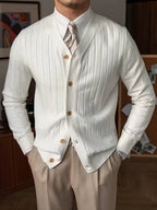 Men's Relaxed Knitted Cardigan with Button Front for Cool Evenings