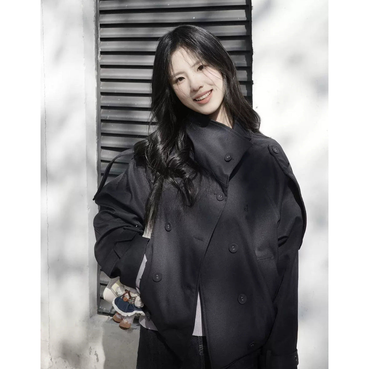 Women's Loose Stand-Collar Trench Jacket with Widening Sleeves - Black