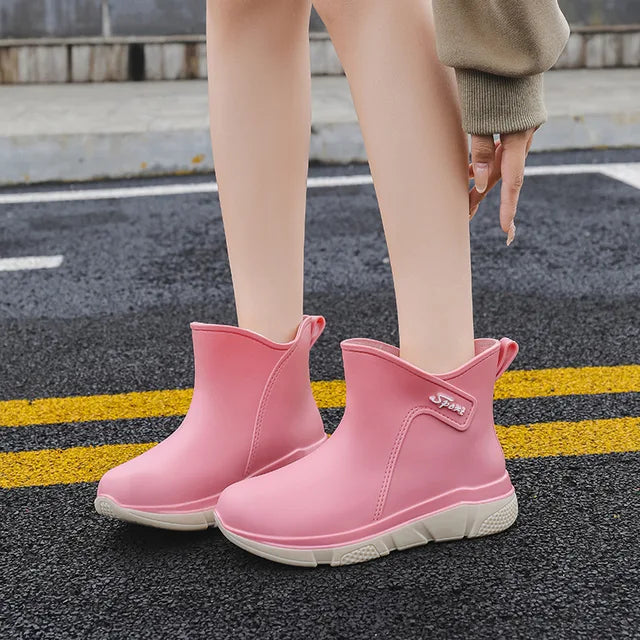 Women's Waterproof Rubber Wellies in Lined and Unlined Styles - Pink