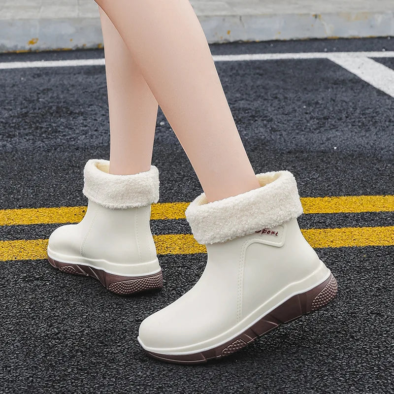 Women's Waterproof Rubber Wellies in Lined and Unlined Styles