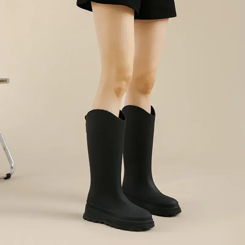 Women's Warm Lined Rubber Wellies with Optional Faux Fur Trim - Black