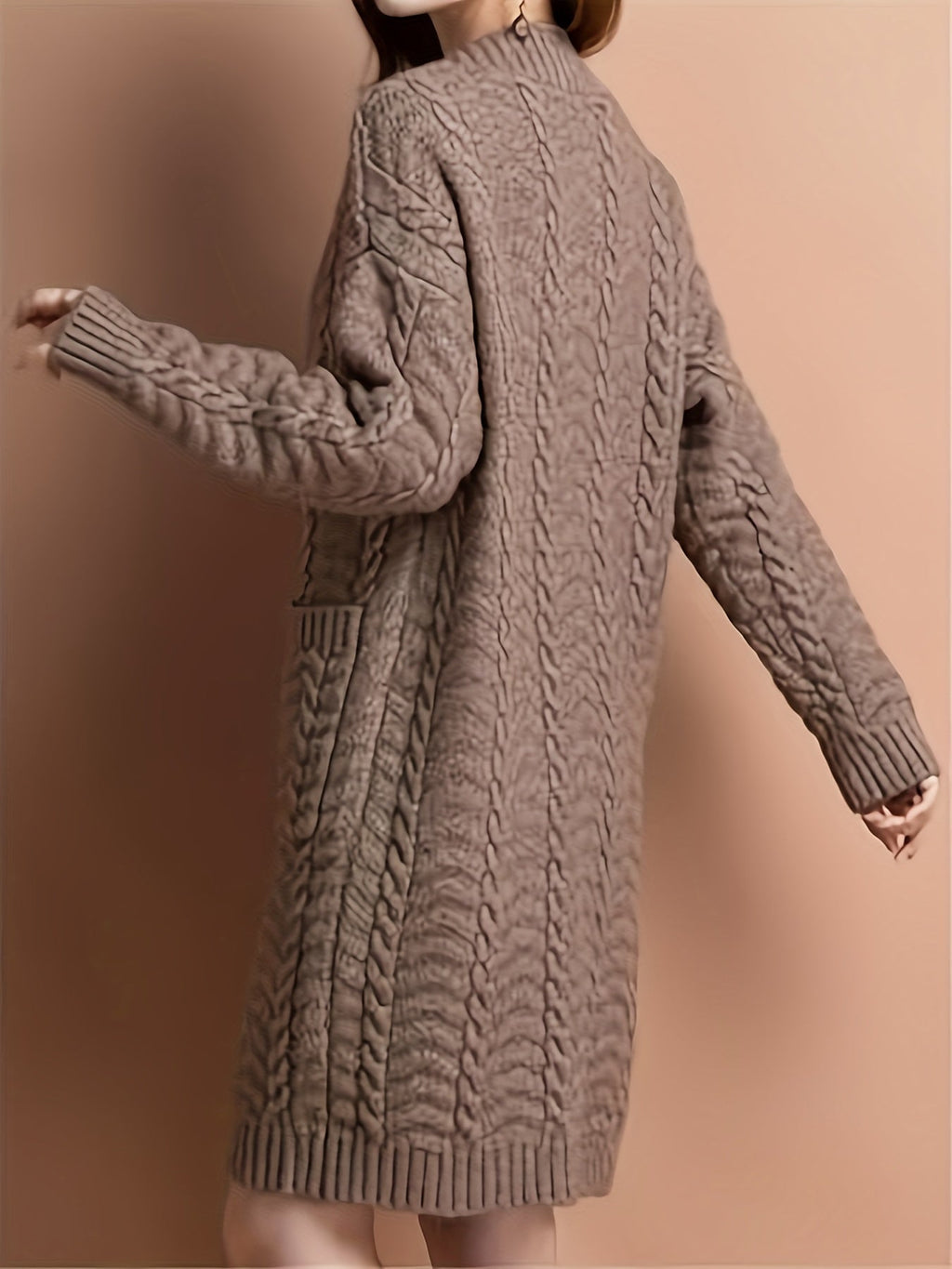 Women's Two-Pocket Cable-Knit Button Cardigan in Long Length