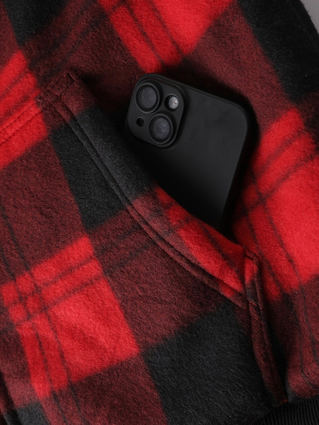 Men's Easy-Fit Hooded Jacket with Plush Lining and Front Pockets