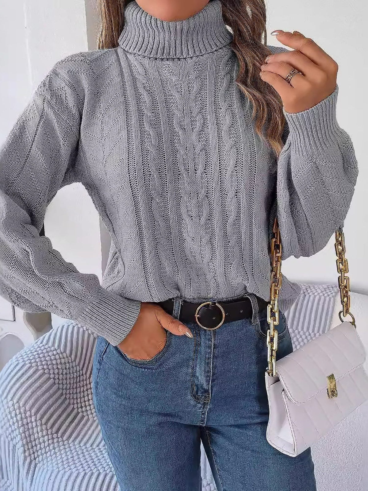 Women's Long-Sleeve Turtleneck Jumper with Raised Cable Pattern - Grey