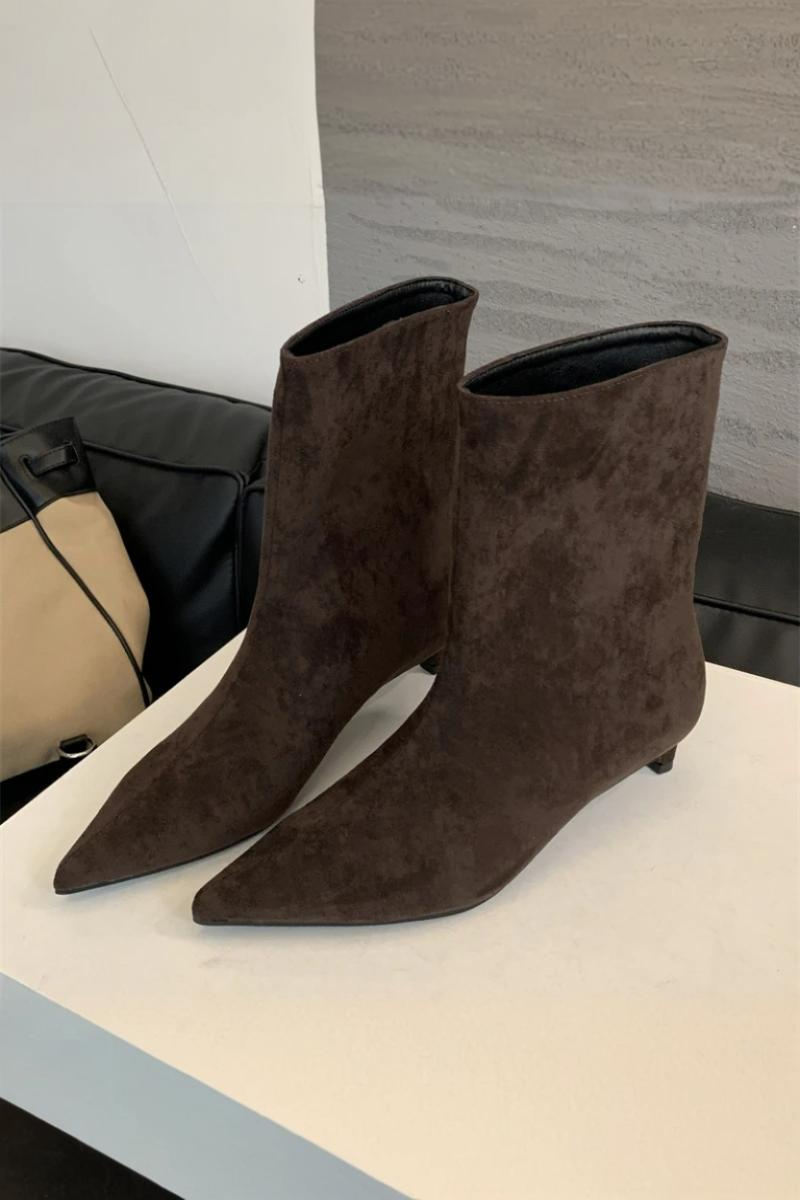 Women's Pull-On Kitten Heel Boots with Tapered Pointed Toe - Dark Brown