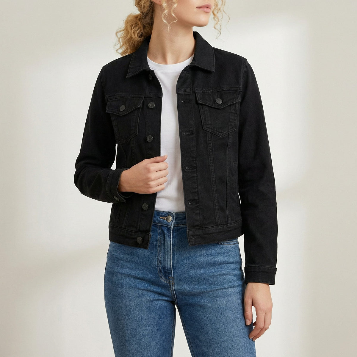 Women's Everyday Cropped Denim Jacket with Buttoned Chest Pockets - Black