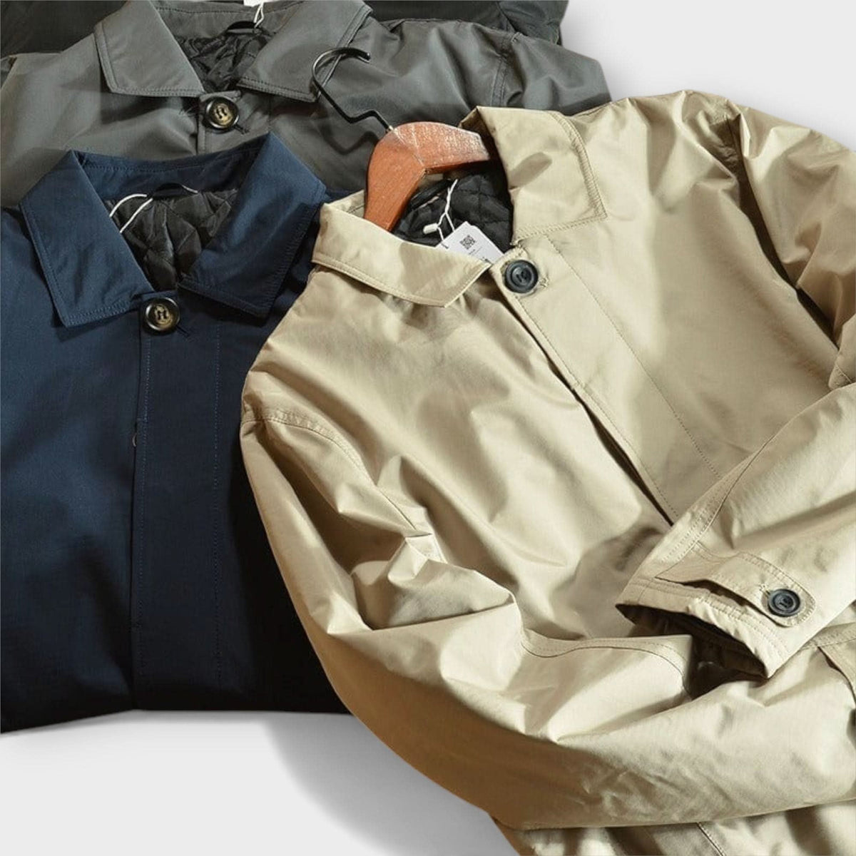 Men's Heritage Rain Mac with Turn-Down Collar and Trench Cut