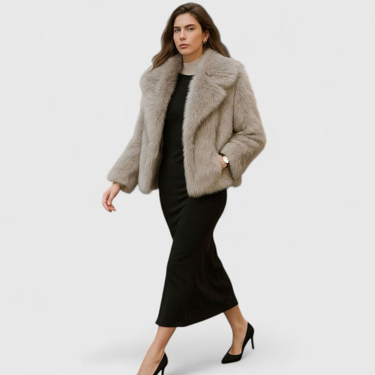 Women's Voluminous-Collar Faux Fur Jacket in a Cropped Cut