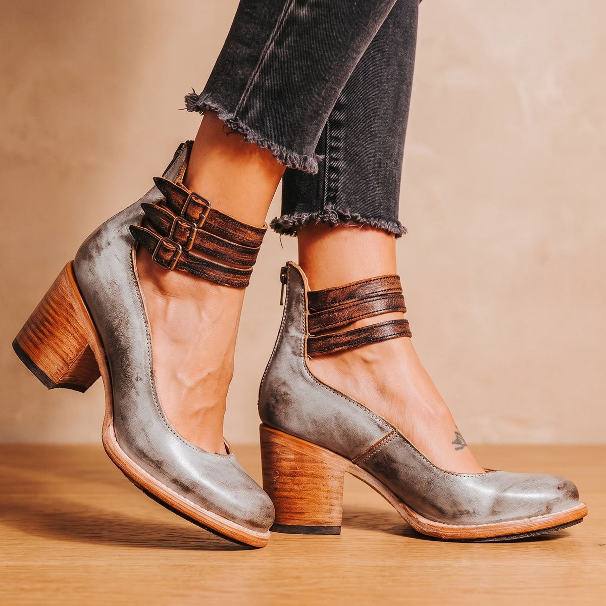 Women's Cushioned Double-Strap Boho Ankle Boots in Distressed Leather - Grey