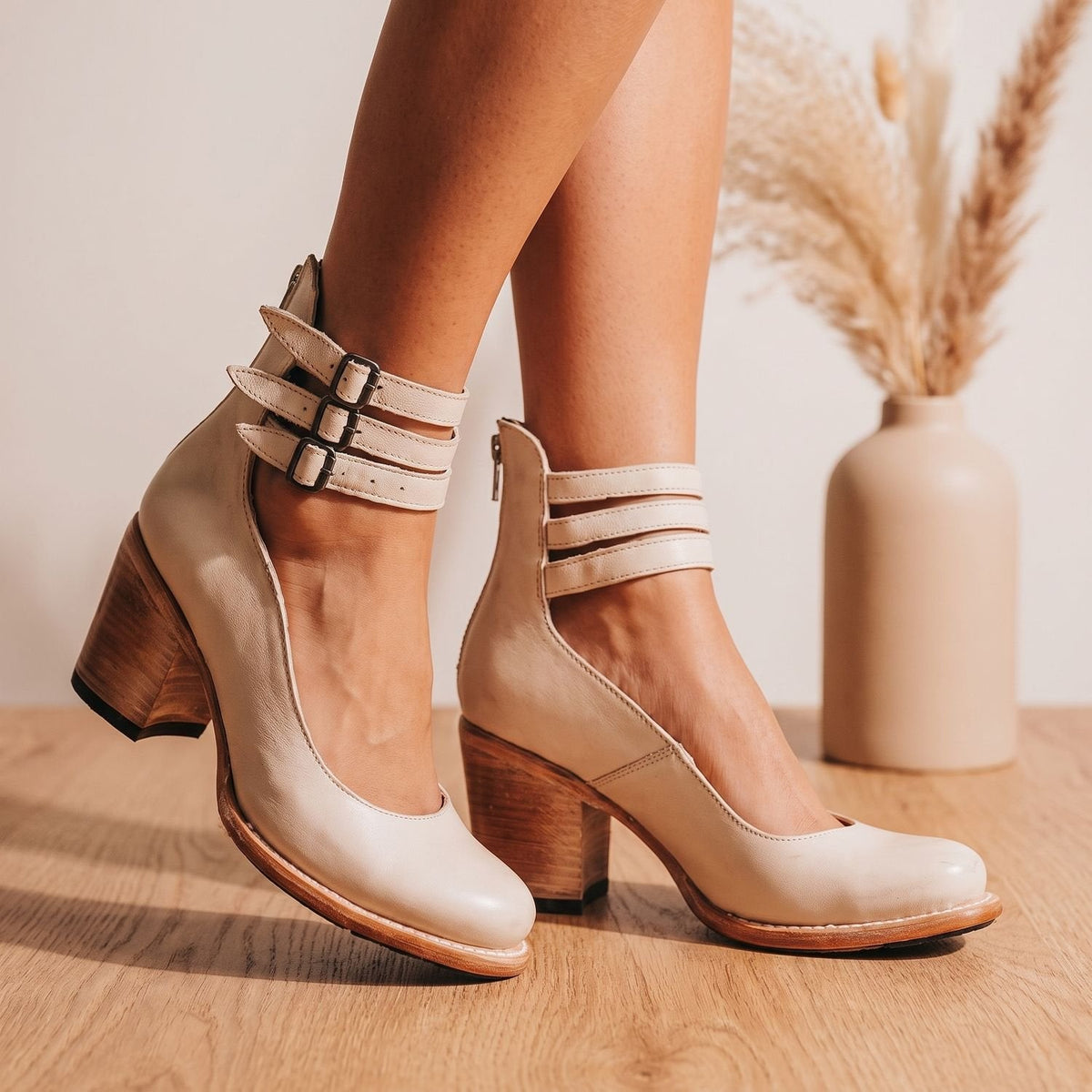 Women's Western Leather-Look Ankle Boots with Padded Footbed - Beige