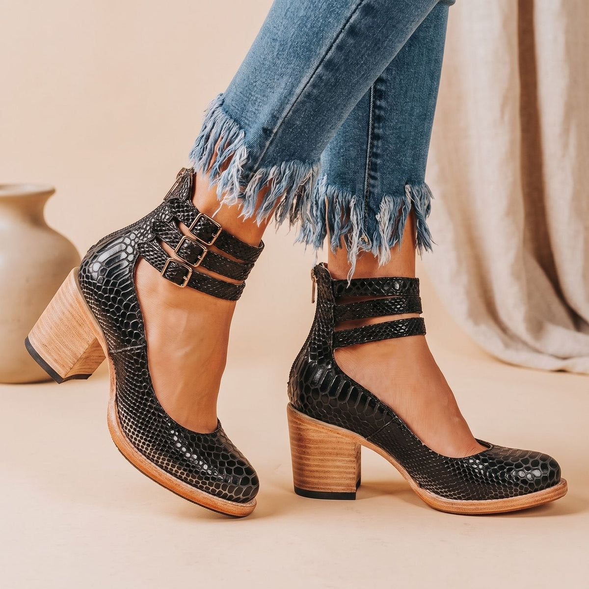 Women's Western Leather-Look Ankle Boots with Padded Footbed - Serpentine Black