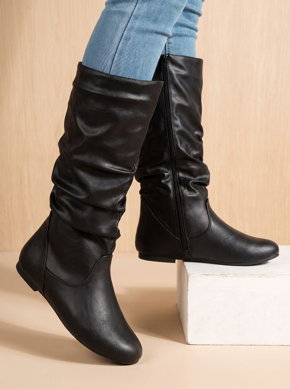Women's Flat Knee-High Boots with Gathered Shaft and Zip Opening