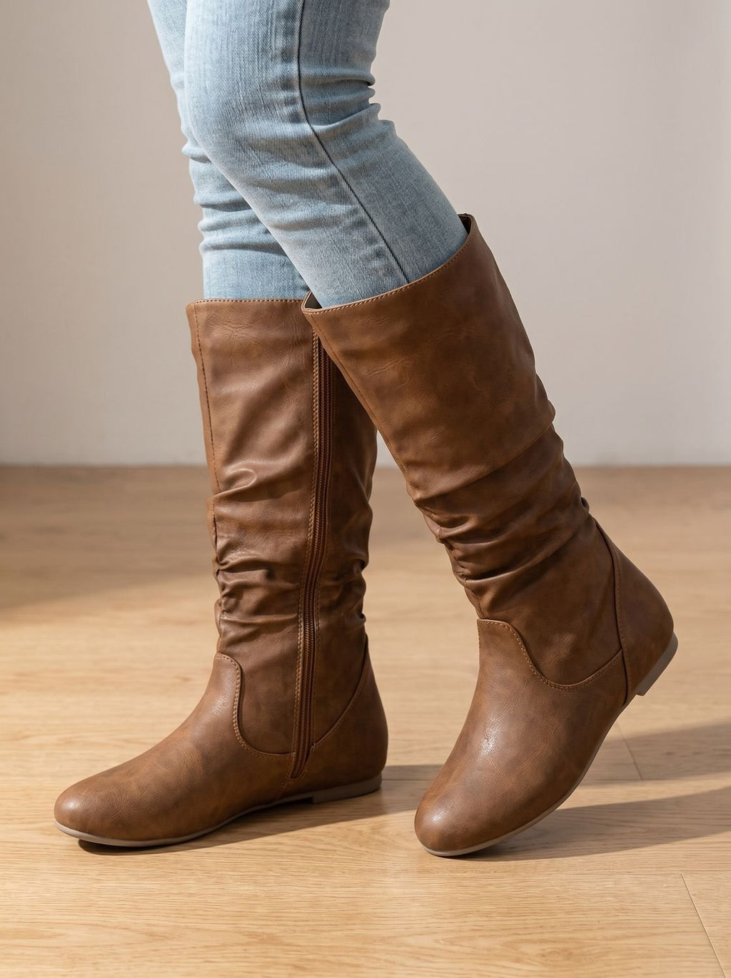 Women's Flat Knee-High Boots with Gathered Shaft and Zip Opening