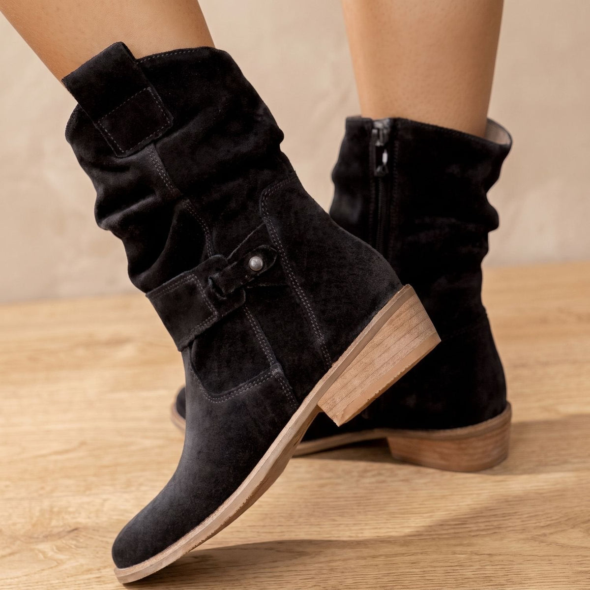 Women's Low-Heel Gathered Knee-High Boots in a Soft Suede-Look Finish - Black 2