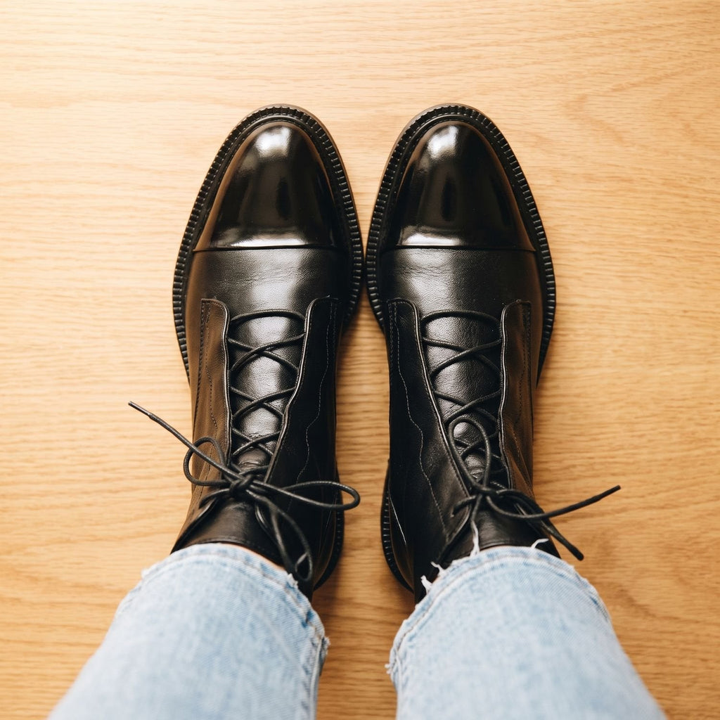 Women's Retro-Inspired Lace-Front Boots with Removable Insole